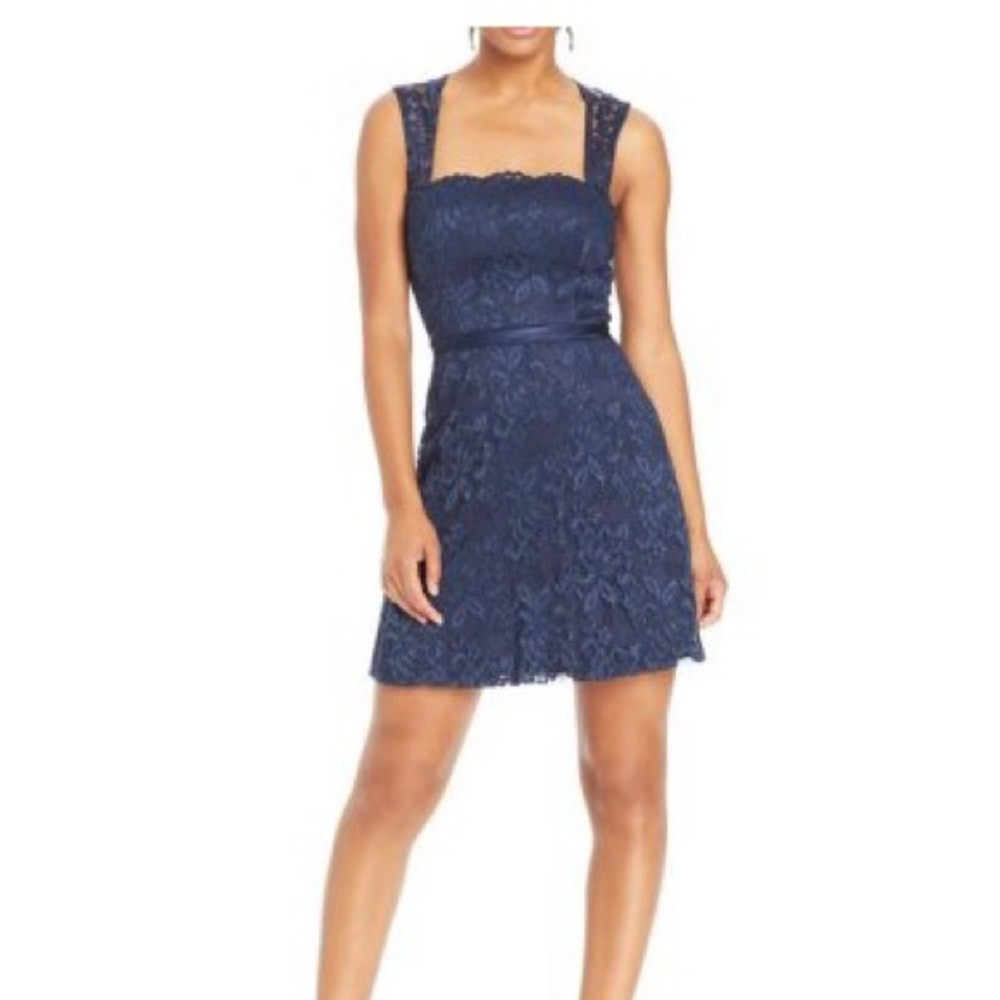 Junior's Lace Open Back Party Dress